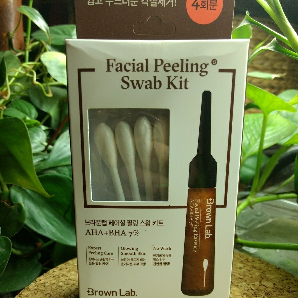 Facial Peeling Swab Kit by Brown Lab